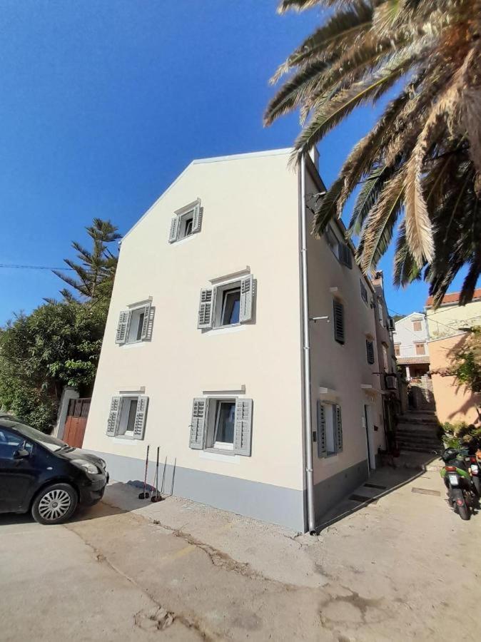 Apartman Tea Mali Lošinj Eksteriør bilde